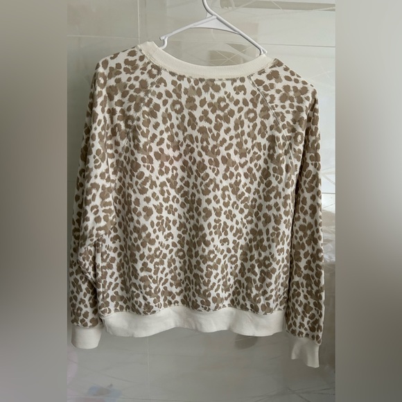 Old Navy Pink and Leopard Sweatshirt🎀 - Picture 5 of 9